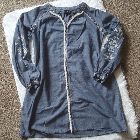 Art Class Girls Chambray Denim Embroidered Long Sleeve Dress Size Large 10 12 - Picture 1 of 7